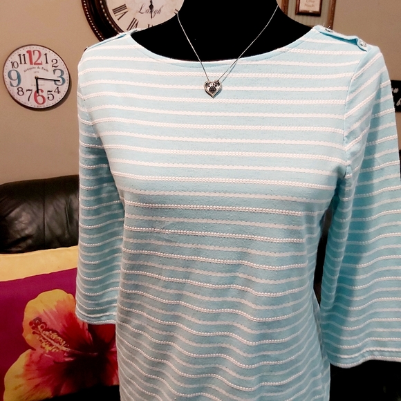 Peace and Pearl Top - Picture 3 of 5